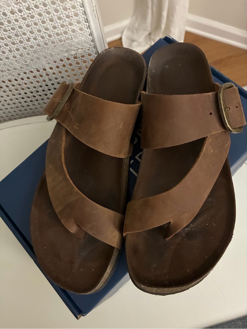 White Mountain Leather Toe Loop Sandals